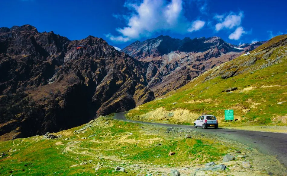 Driving to Manali