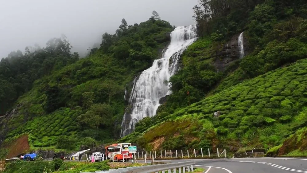 Chinnakanal Waterfalls on the way to Munnar