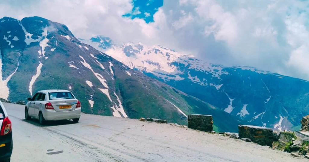 Reach Chopta by Road